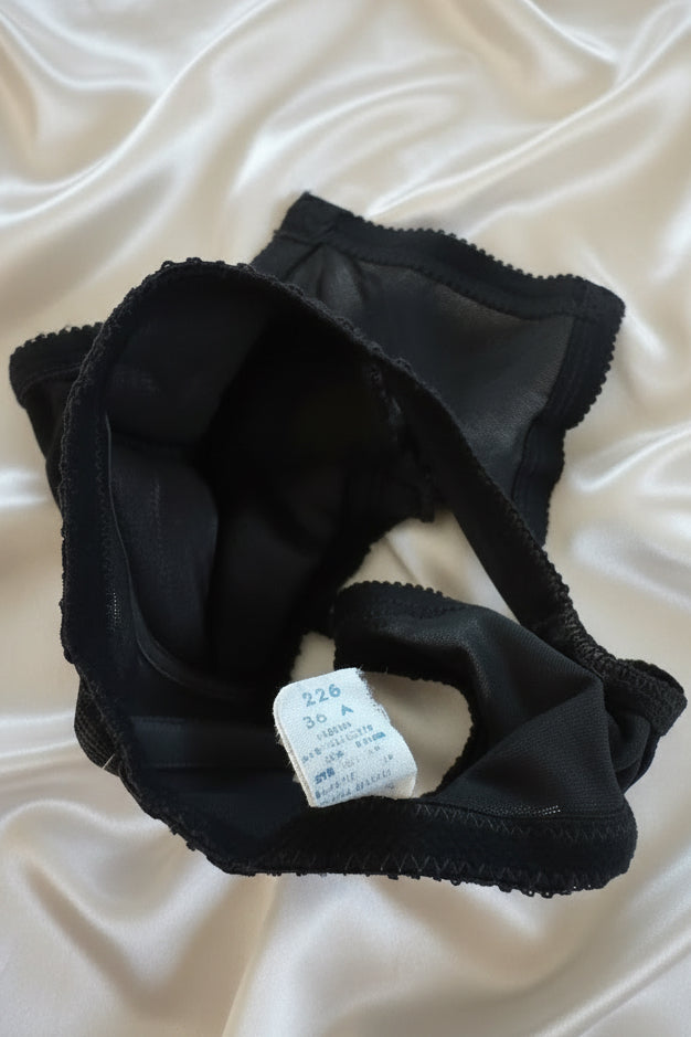 Vintage Black Embroidered Underwire Bra | Romantic Noir Lingerie